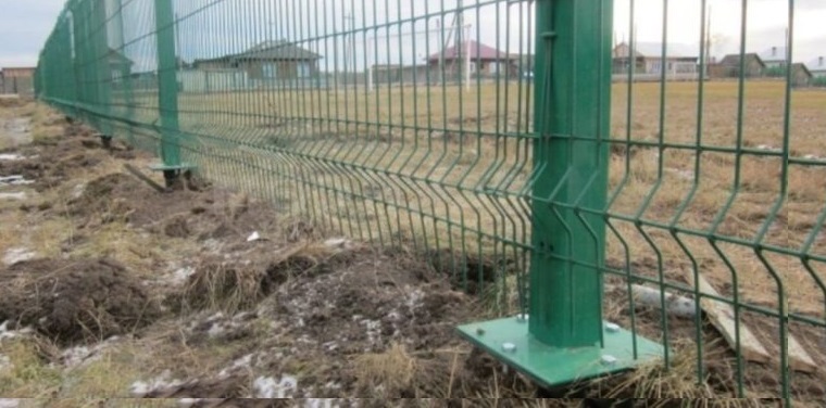 Купить сваи для ограждения от производителя в Черняховске от 1428 руб: низкая цена, быстрая установка